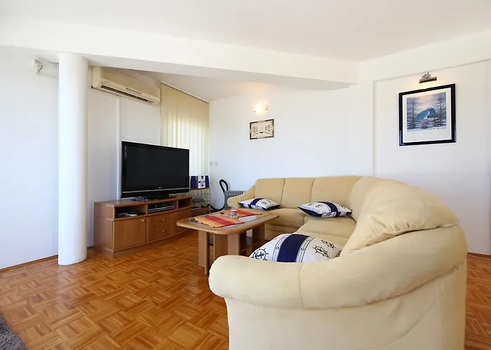 Jasenka Пакоштане