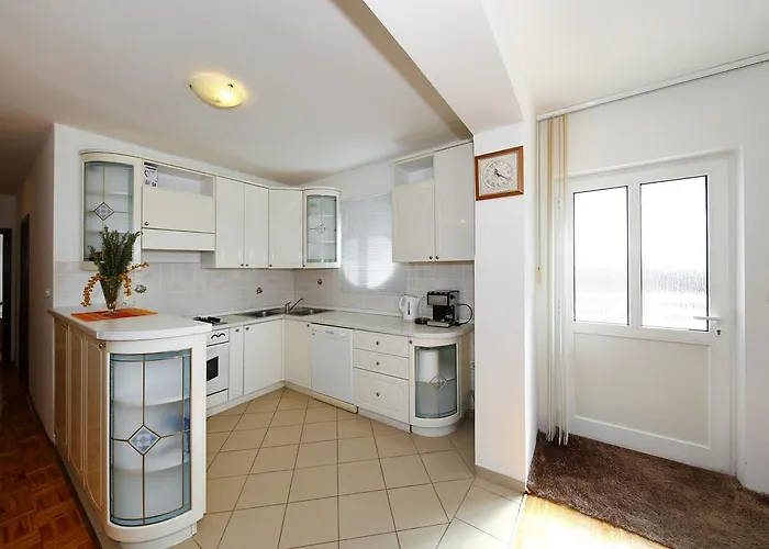 Jasenka * Пакоштане